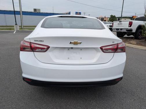 2022 Chevrolet Malibu FWD LT