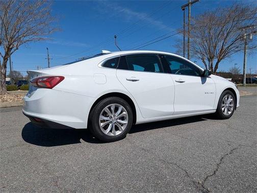 2022 Chevrolet Malibu FWD LT