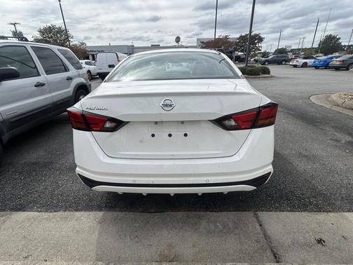 2021 Nissan Altima S FWD