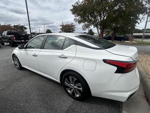 2021 Nissan Altima S FWD