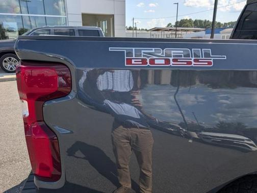 2020 Chevrolet Silverado 1500 Custom Trail Boss