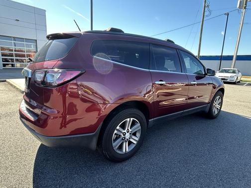 2017 Chevrolet Traverse 2LT