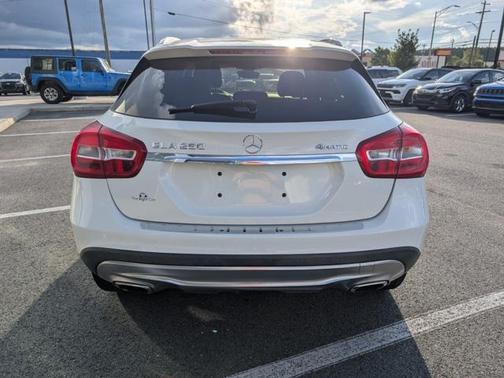 2015 Mercedes-Benz GLA-Class 4MATIC