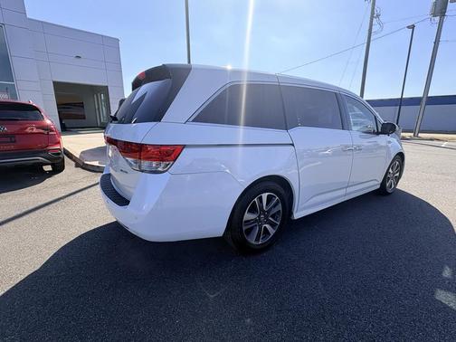 2016 Honda Odyssey Touring Elite