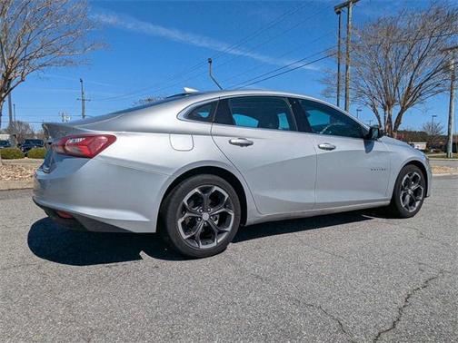 2022 Chevrolet Malibu FWD LT