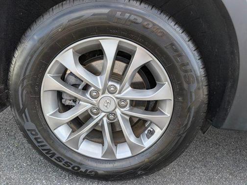 Quartz White 2020 Hyundai SANTA FE SE 2.4