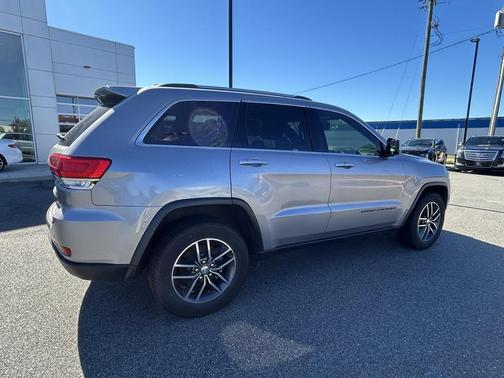 2018 Jeep Grand Cherokee Laredo E
