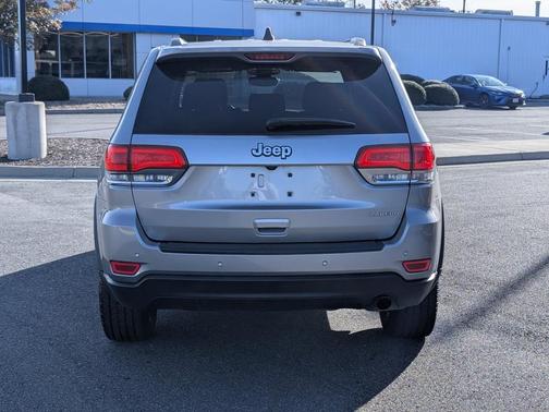2018 Jeep Grand Cherokee Laredo E