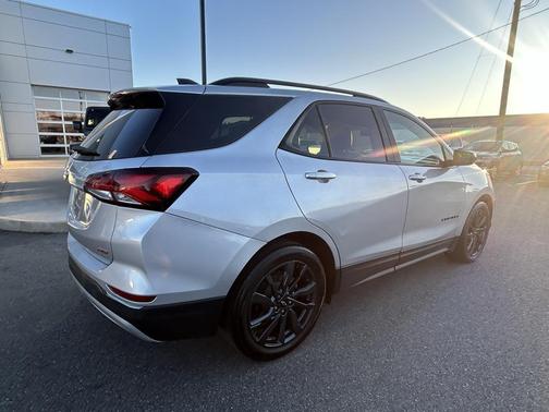 2022 Chevrolet Equinox FWD RS