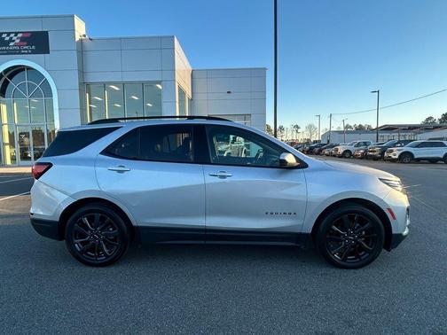 2022 Chevrolet Equinox FWD RS