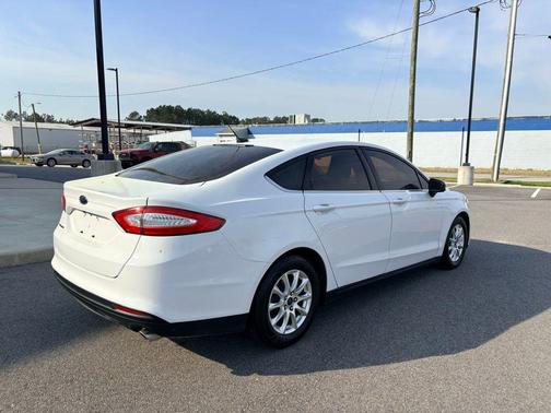 2016 Ford Fusion S