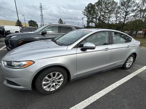 2016 Ford Fusion S