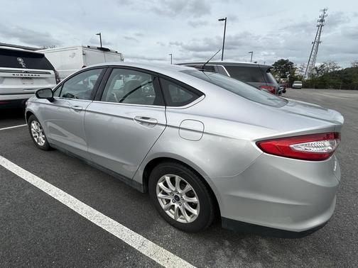 2016 Ford Fusion S