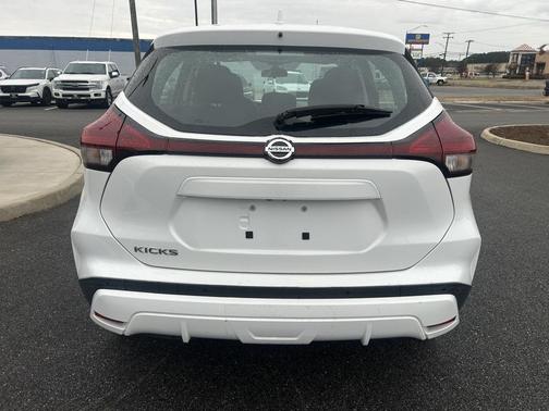 2021 Nissan Kicks S