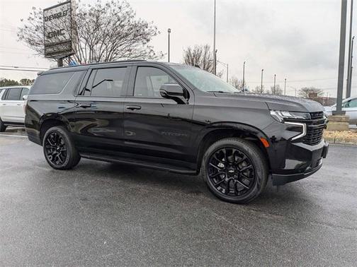 2023 Chevrolet Suburban RST