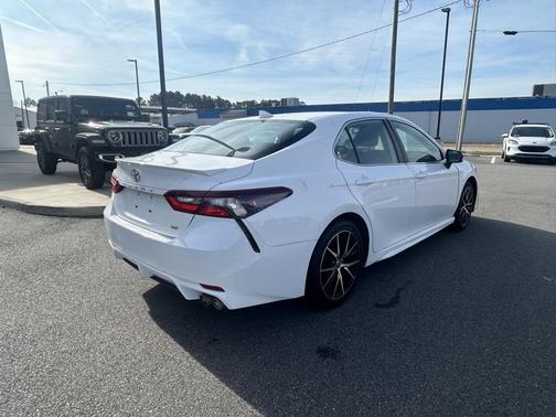 2021 Toyota Camry SE
