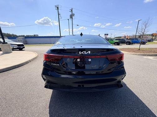 Aurora Black 2023 Kia Forte LXS