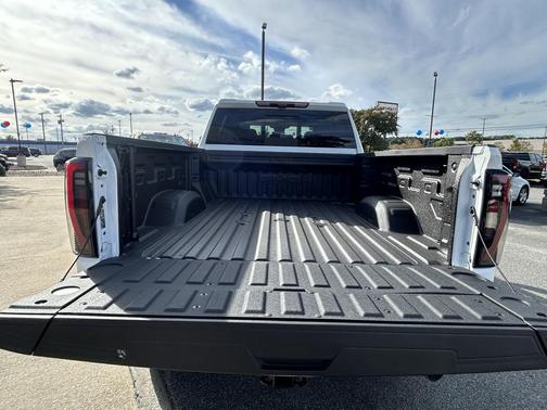 2025 GMC Sierra 2500 AT4