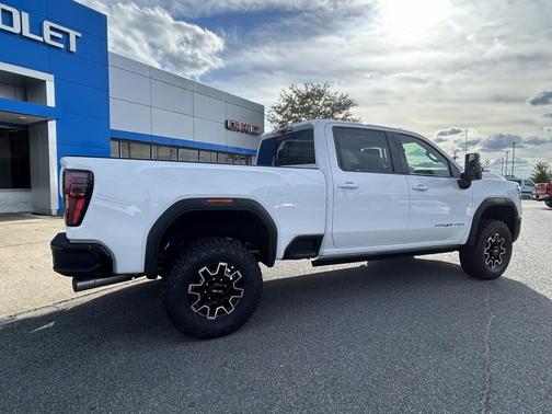 2025 GMC Sierra 2500 AT4
