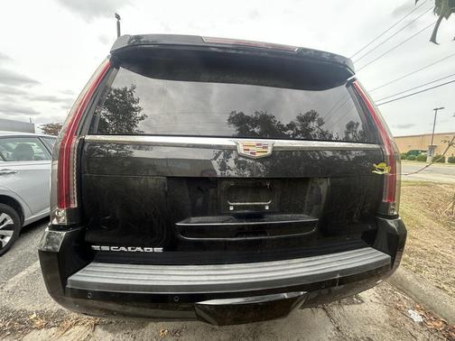 2015 Cadillac Escalade Luxury