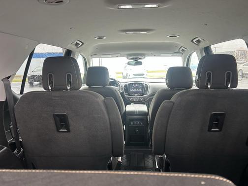 2018 Chevrolet Traverse LT Cloth