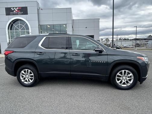 2018 Chevrolet Traverse LT Cloth
