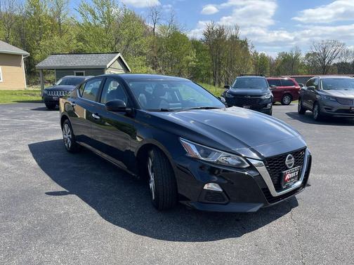 Super Black 2020 Nissan Altima S FWD