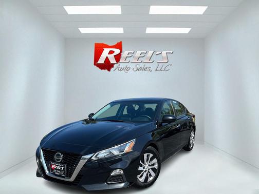 Super Black 2020 Nissan Altima S FWD
