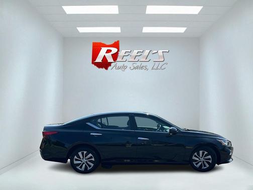 Super Black 2020 Nissan Altima S FWD