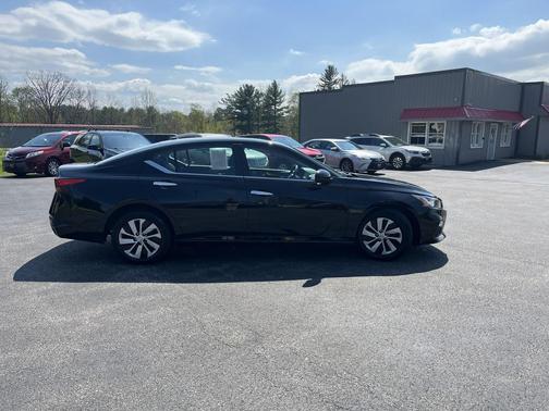 Super Black 2020 Nissan Altima S FWD