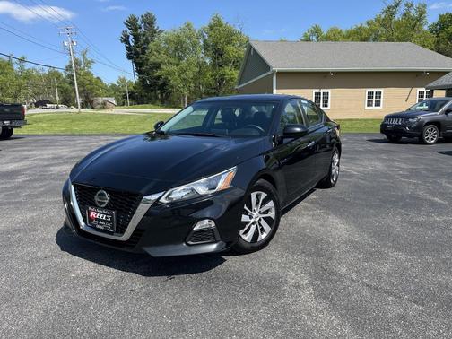Super Black 2020 Nissan Altima S FWD
