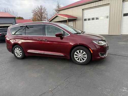 2018 Chrysler Pacifica Touring-L Plus