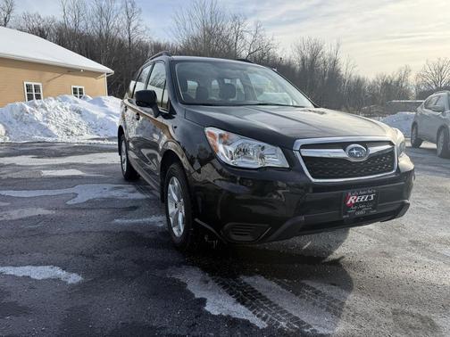 2016 Subaru Forester 2.5i