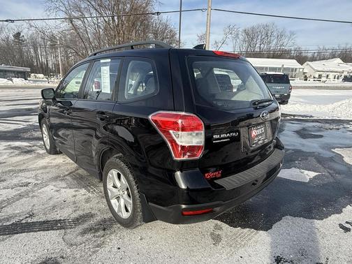 2016 Subaru Forester 2.5i