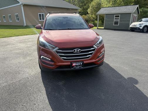2017 Hyundai TUCSON SE