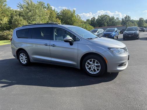2020 Chrysler Voyager LXI