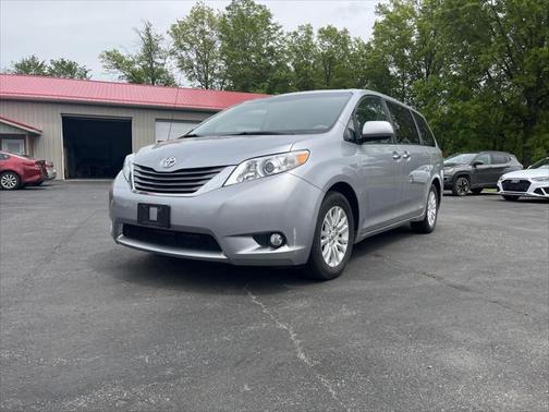 2012 Toyota Sienna XLE