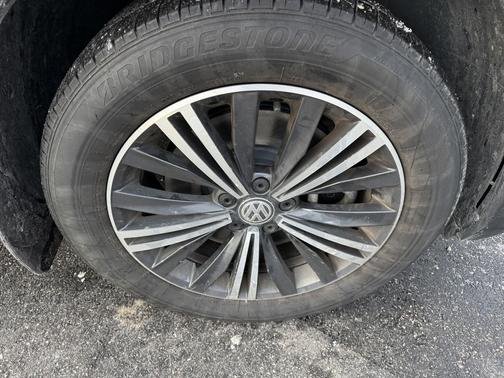 2018 Volkswagen Tiguan 2.0T SEL