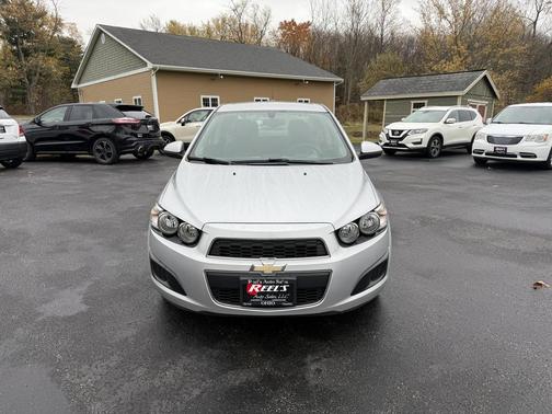 2016 Chevrolet Sonic LS