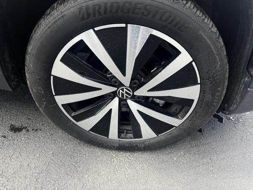 2022 Volkswagen Taos SE 4Motion