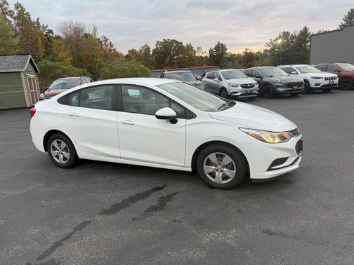 2018 Chevrolet Cruze LS