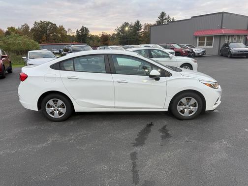 2018 Chevrolet Cruze LS