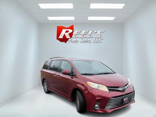 2018 Toyota Sienna XLE
