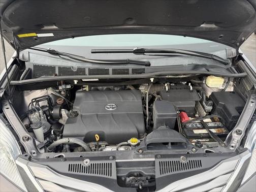 2016 Toyota Sienna SE
