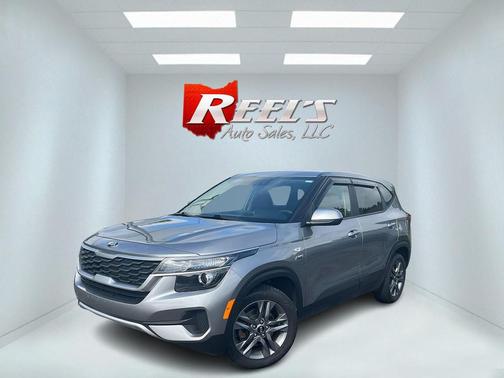 Gray 2021 Kia Seltos LX AWD