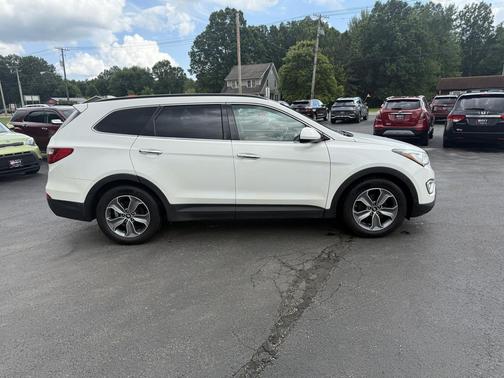 2016 Hyundai SANTA FE SE