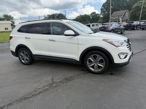 2016 Hyundai SANTA FE SE