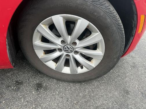 2016 Volkswagen Beetle 1.8T S