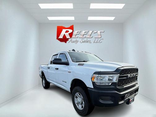 2022 RAM 2500 Tradesman Crew Cab 4x4 6'4' Box