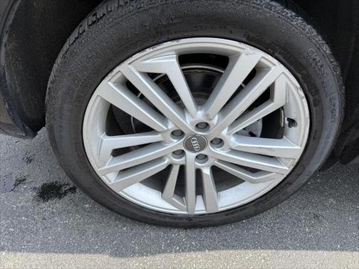 2018 Audi Q5 2.0T Premium Plus